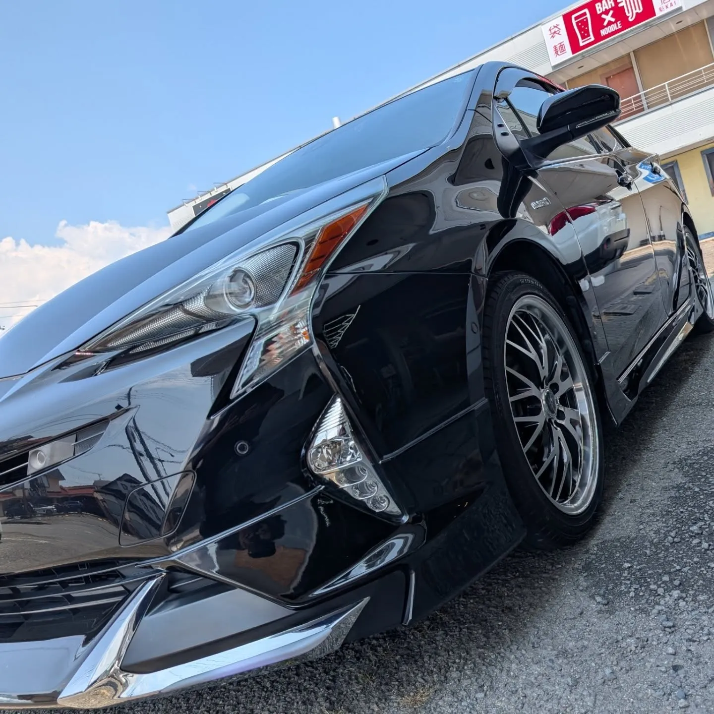 プリウスで洗車のご依頼✨