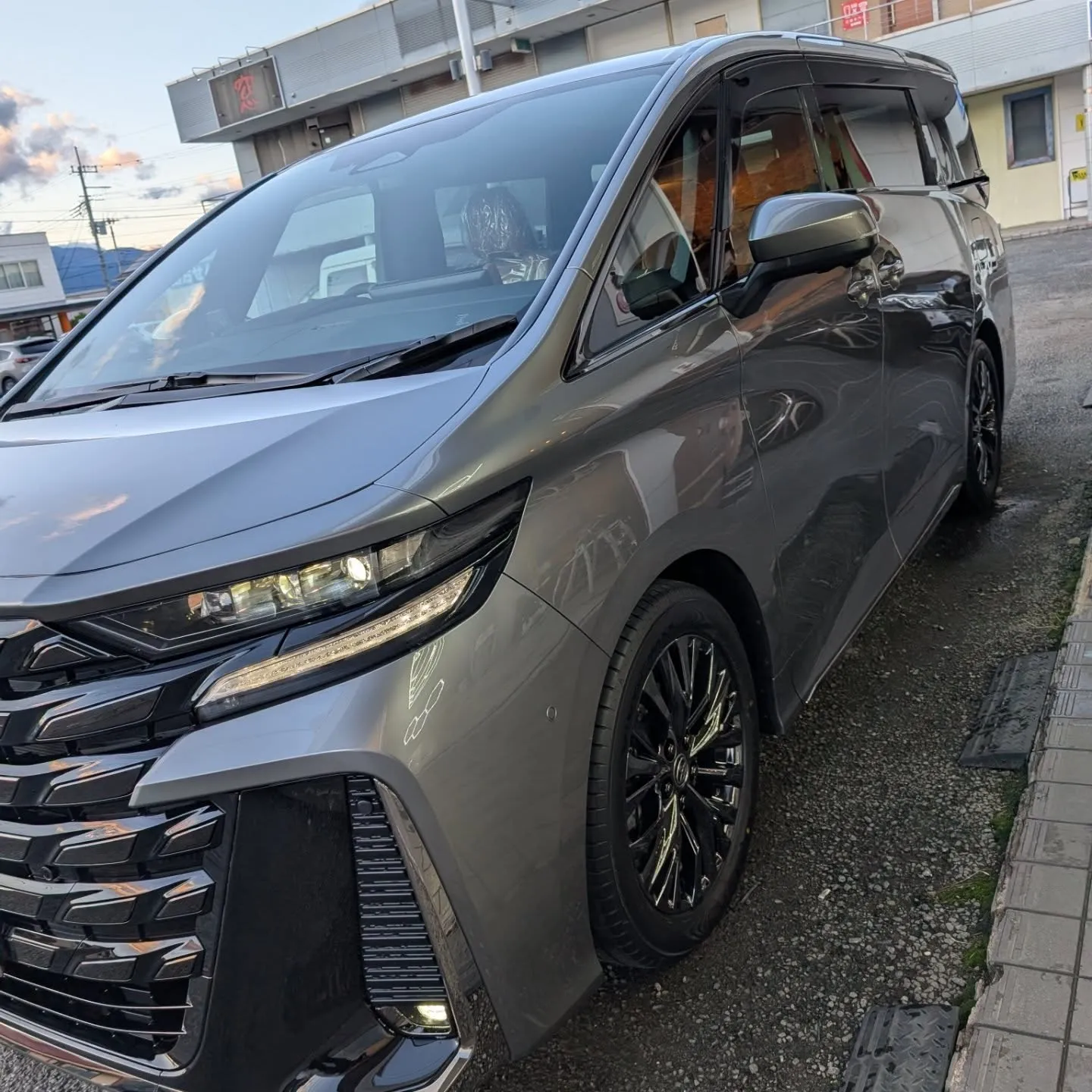 ヴェルファイアでコーティングのご依頼✨