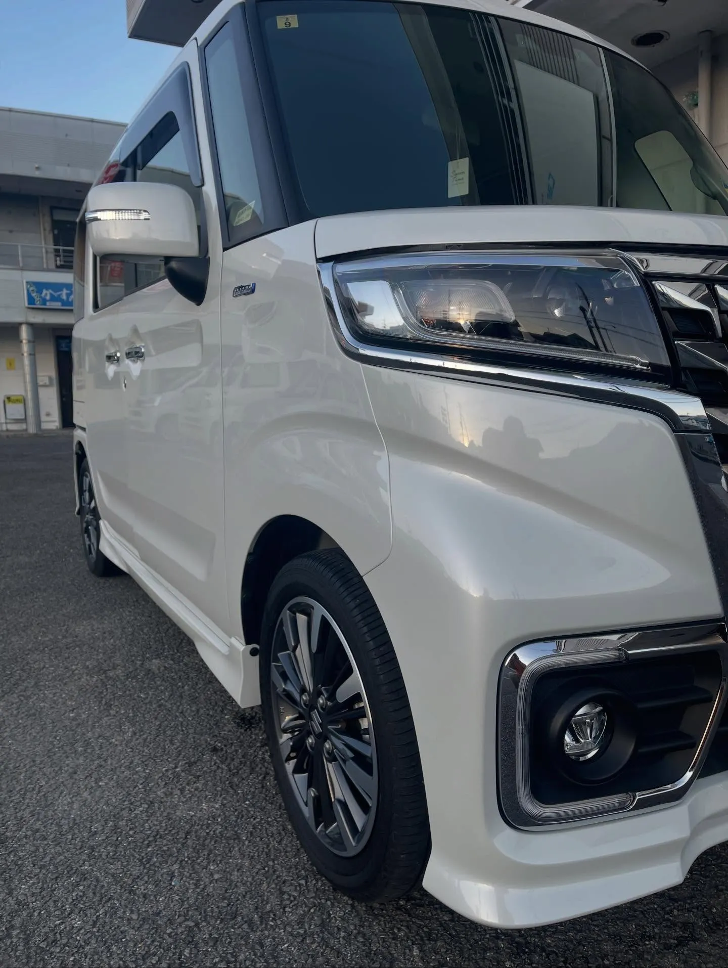 本日はスペーシアカスタムで洗車のご依頼😊