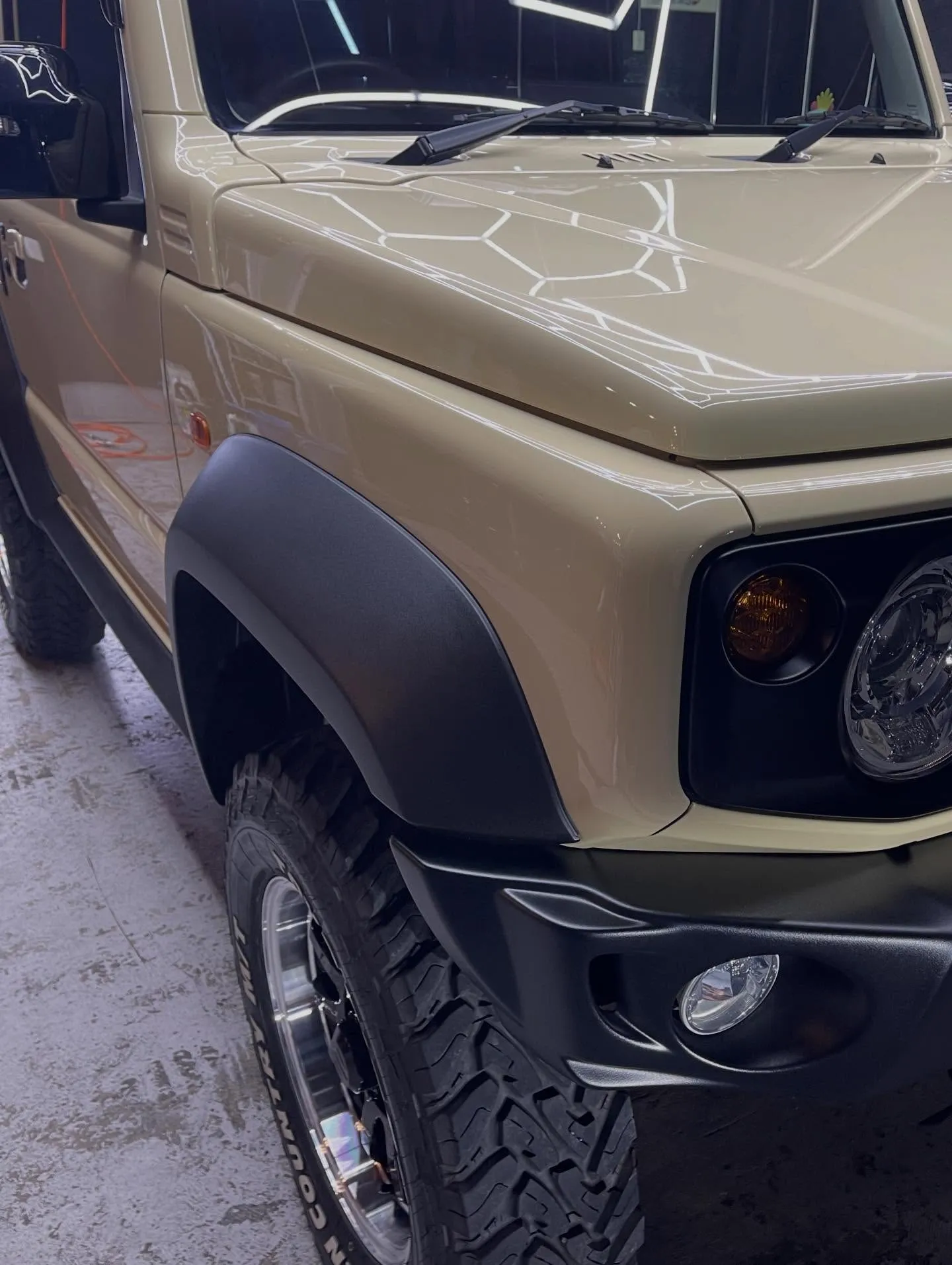 本日はジムニーシエラで洗車のご依頼いただきました😊