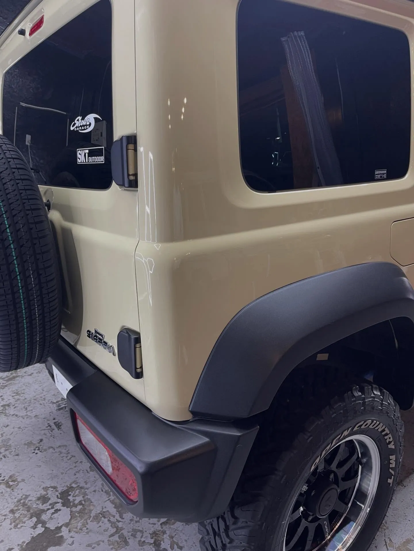 本日はジムニーシエラで洗車のご依頼いただきました😊