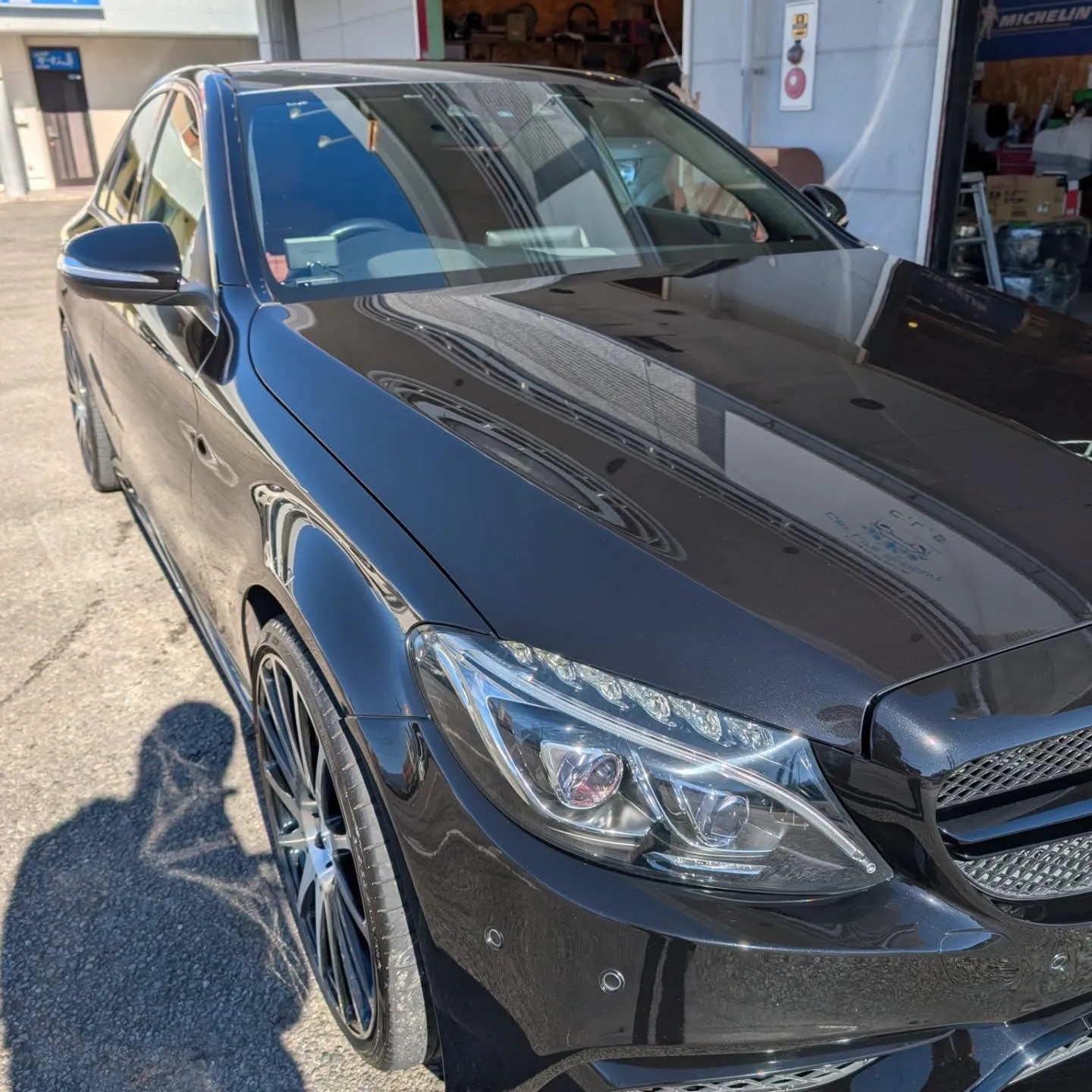 Mercedes-Benz Cクラスで洗車のご依頼✨