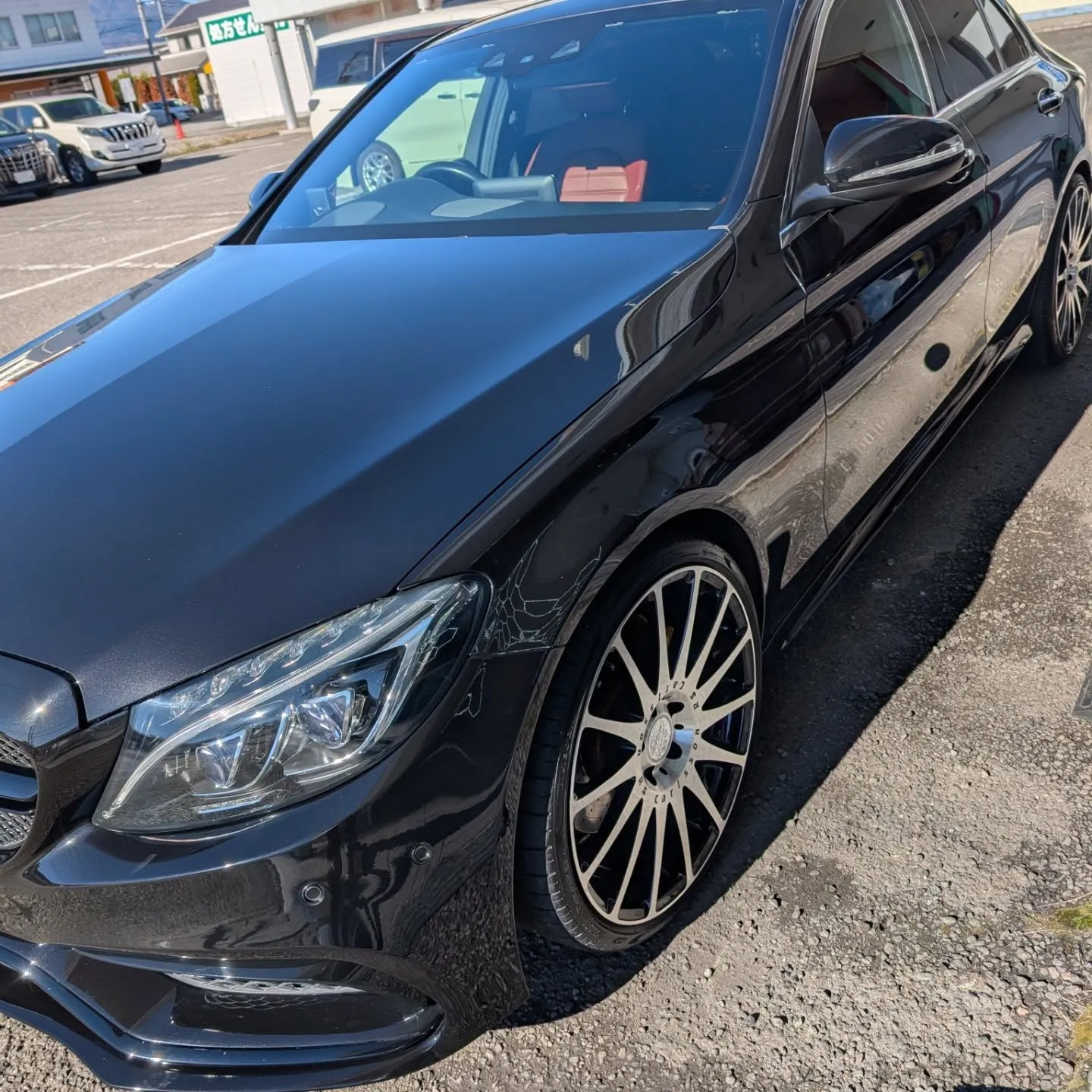 Mercedes-Benz Cクラスで洗車のご依頼✨