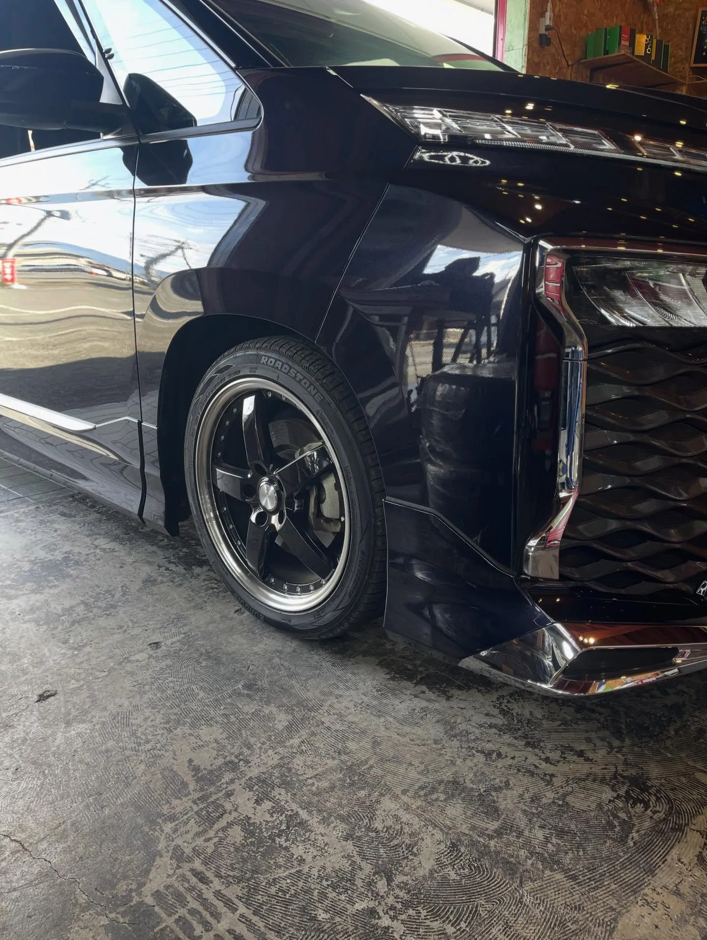 本日はヴォクシーでタイヤ交換をご利用いただきました🙇♂️