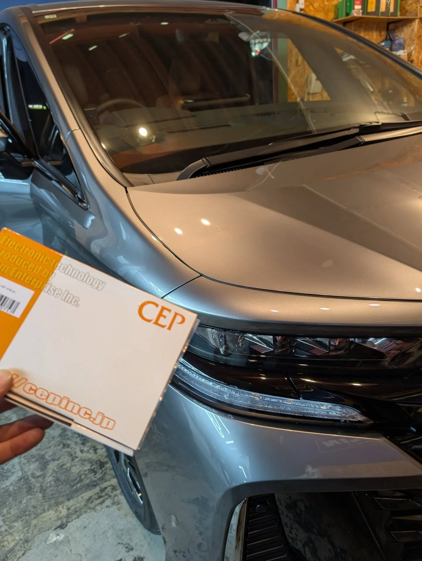 ヴェルファイアでステップライトの取付!