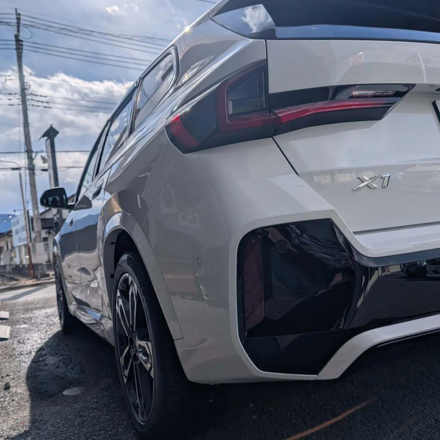 BMW X1 洗車のご依頼✨