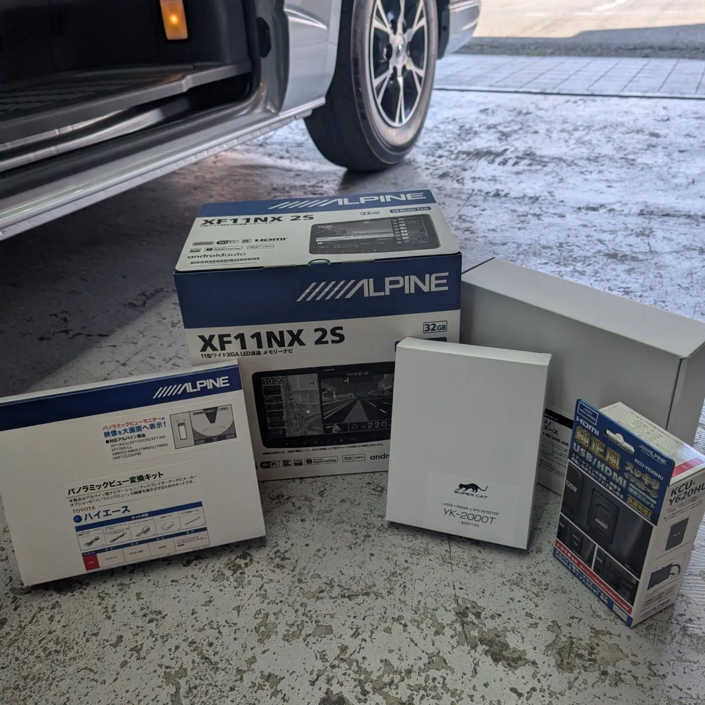 ハイエースでナビ&レーダー&スピーカー取付!