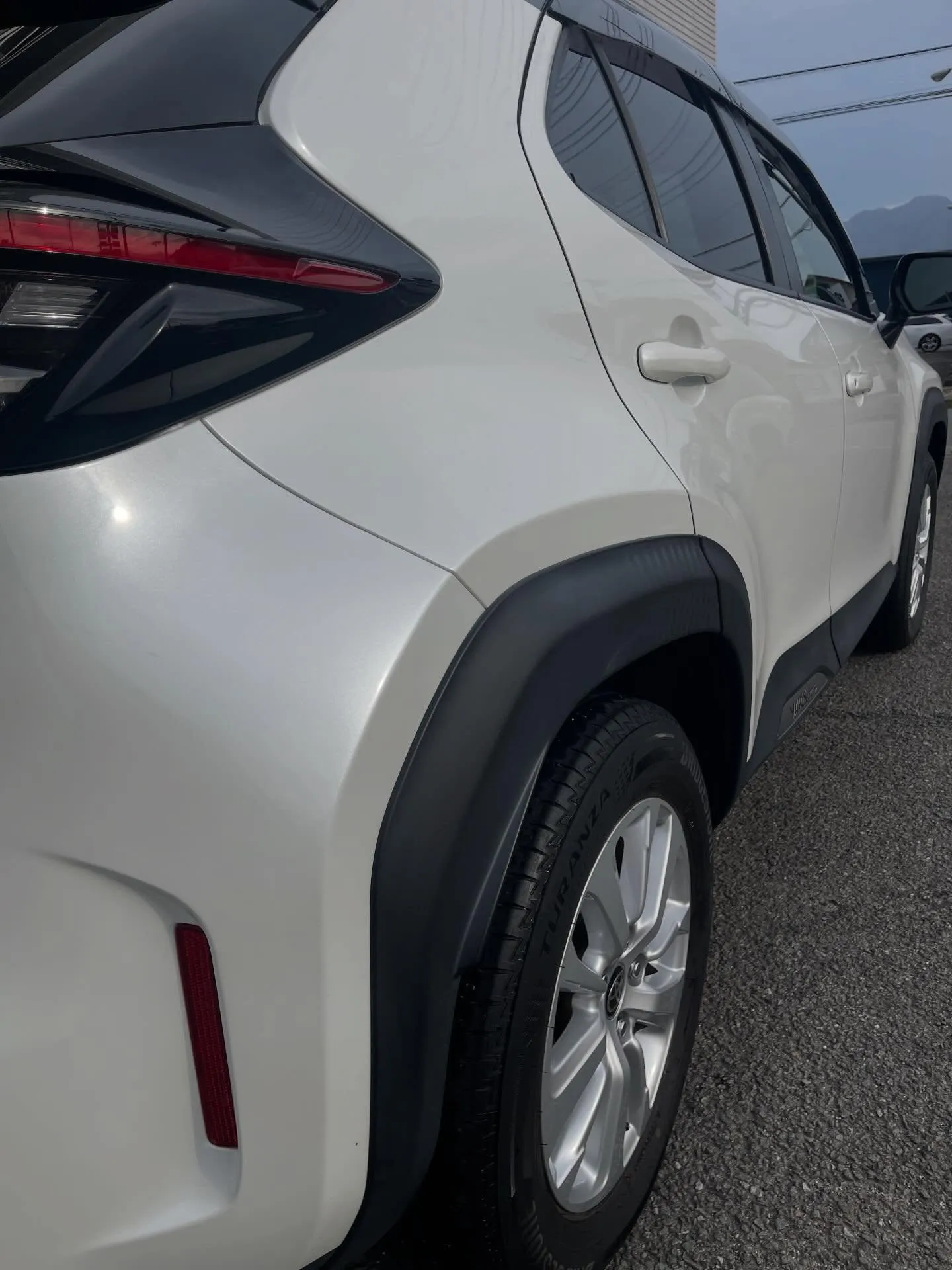 本日はヤリスクロスで洗車とタイヤ交換をご利用頂きました😊