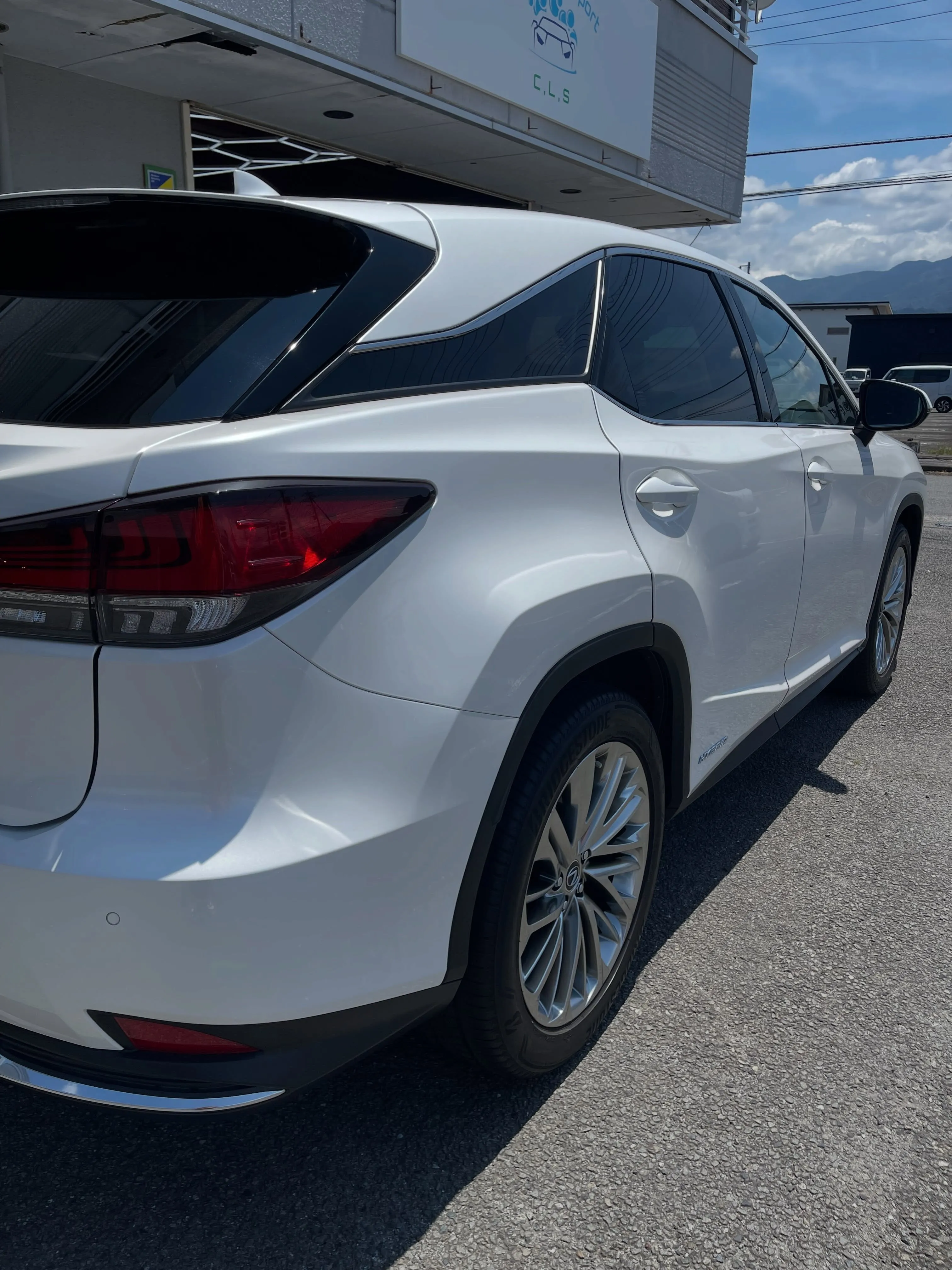 本日はRX450とZR-Vで洗車のご依頼😊