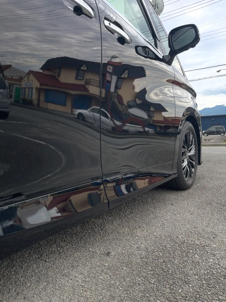 本日はアルファードで洗車のご依頼いただきました😊